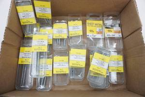 lot 25 image: Sheet Metal Screws -NEW