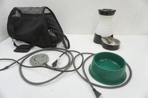 lot 80 image: Pet care supplies