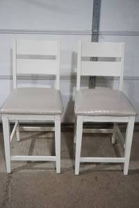 lot 114 image: Pair of Padded Bar Stool