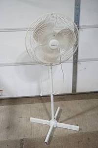 lot 117 image: Standing Fan 50 tall
