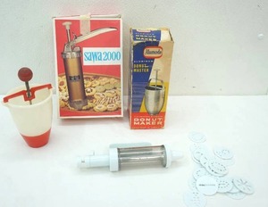 lot 131 image: Vintage Cookie Press & Donut Makers