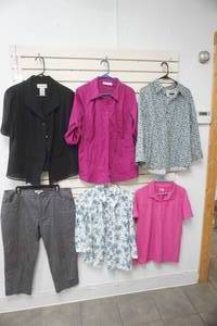 lot 136 image: Womens Clothes Lot Sizes L, XL, 1X, 16
