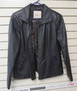 lot 175 image: Covington Outerware Leather Jacket Size L