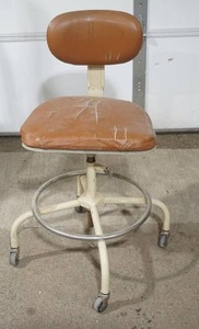 lot 178 image: Vintage Padded Metal Shop Stool on Wheels