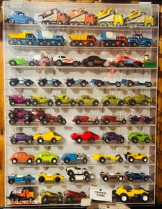 lot 86 image: Collection of over 50  Vintage Die-Cast Toy Cars and Trucks in Display Case