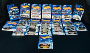 lot 143 image: Fabulous Lot of 30 Hot Wheels Single Car Packs