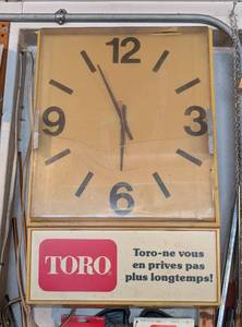 lot 91 image: Vintage Toro Wall Clock