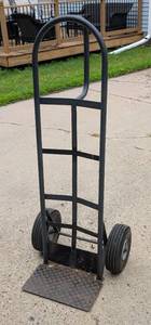lot 92 image: Milwaukee 800lb Rolling Dolly