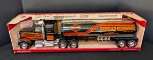 lot 124 image: Nylint Harley Davidson Oil Tanker