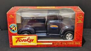 lot 163 image: Tonka 50th Anniversary Collector Series 118 Scale Classic 1956 Pickup Truck