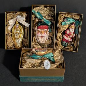 lot 180 image: Assorted Waterford Glass Christmas Ornaments