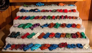 lot 201 image: Huge Variety of Vintage Diecast Toy Cars