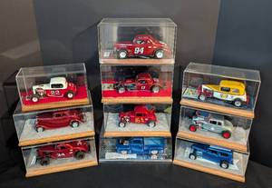 lot 205 image: Vintage Model Kit Coupe Racers and Display Cases