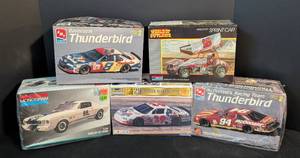 lot 207 image: Five Vintage Model Car Kits