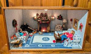 lot 222 image: Light Up Doll Diorama Box