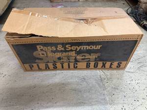 lot 7 image: 50 Nail-On Outlet Boxes