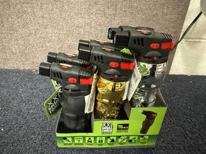 lot 63 image: 6 Pack of XXL Skull Torches