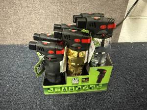 lot 65 image: 6 Pack of XXL Skull Torches