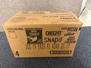 lot 136 image: 6 Bags of Cheez-it Snapd - White Cheddar