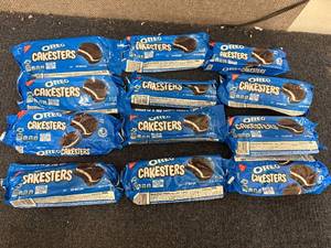 lot 181 image: 12 Packs of Oreo Cakesters