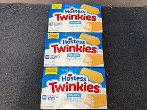 lot 220 image: 3 Packs of Hostess Twinkies