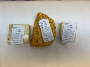 lot 9 image: 3x Cheese Variety