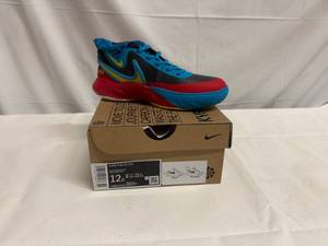 lot 73 image: Size 12c Nike Kyrie 8 GO SE (PS)