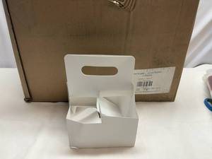 lot 99 image: 400 White 4 Cup Drink Carriers