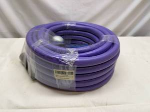 lot 117 image: Heavy Duty Hybrid Garden Hose wBrass Fittings