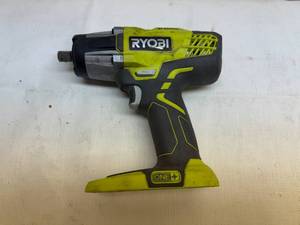 lot 146 image: Ryobi 12 18V  P261VN