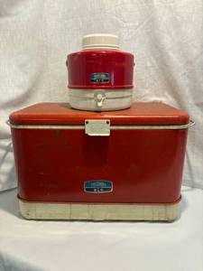 lot 2 image: Vintage Thermos Cooler and Water Jug