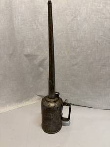 lot 16 image: Vintage Oil Can