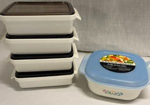 lot 25 image: Lot of Microwavable Containers