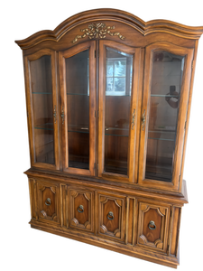 lot 31 image: China Cabinet