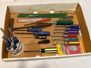lot 40 image: Lot of Misc Tools