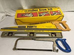 lot 47 image: Lot of Saws and Level