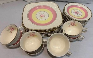 lot 56 image: Vintage Tea Set