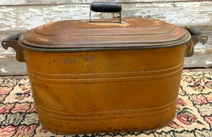 lot 61 image: Vintage Boiler with Lid