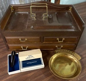lot 82 image: Mens Organizer, Metal Toothpick, Brass Coin Collector