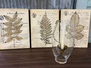 lot 90 image: Home Decor Wall Hangings with Vase
