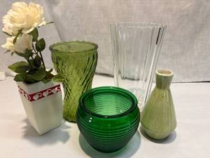 lot 97 image: Collection of Vases