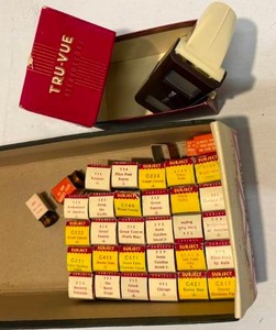 lot 109 image: Vintage Tru-Vue Viewer and Films