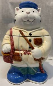 lot 146 image: Fishing Cat Cookie Jar