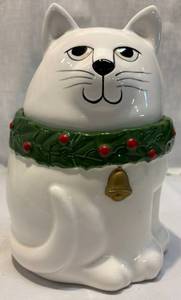 lot 147 image: Christmas Kitty Cookie Jar