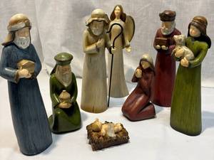 lot 151 image: Nativity Set