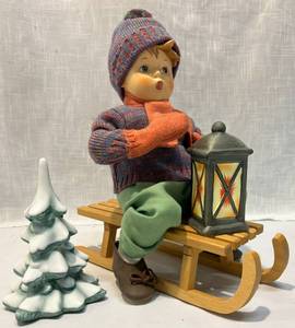 lot 161 image: Hummel Porcelain Doll - Ride Into Christmas 1991