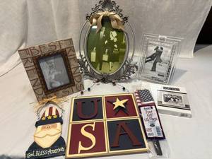 lot 180 image: Picture Frames and 4th of July Decor