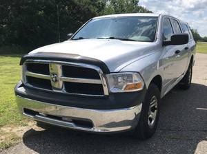 lot 3 image: 2011 Ram 1500 ST 4X4
