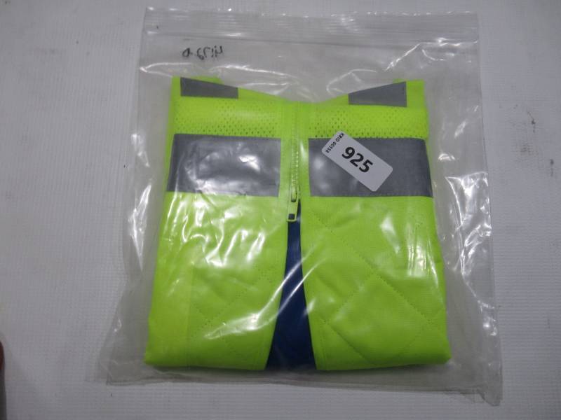 lot 925 image: NEW Ergodyne Chill-Its 6668 Hi-Vis Safety Cooling Vest - Type R, Class 2 - LIME - MEDIUM