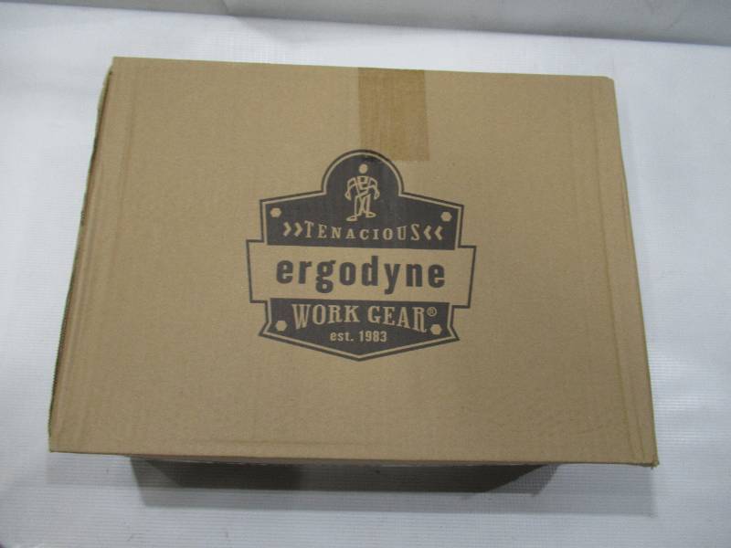 lot 808 image: NEW Ergodyne GloWear 8377 Hi-Vis Winter Bomber Jacket - Type R, Class 3 LIME - LARGE